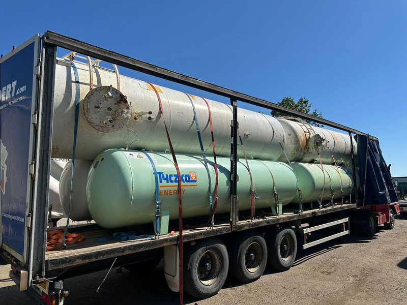 FULL TRAILER LOADED WITH LPG TANKS - Pressukapellipuoliperävaunu: kuva FULL TRAILER LOADED WITH LPG TANKS - Pressukapellipuoliperävaunu FULL TRAILER LOADED WITH LPG TANKS - Pressukapellipuoliperävaunu: kuva FULL TRAILER LOADED WITH LPG TANKS - Pressukapellipuoliperävaunu