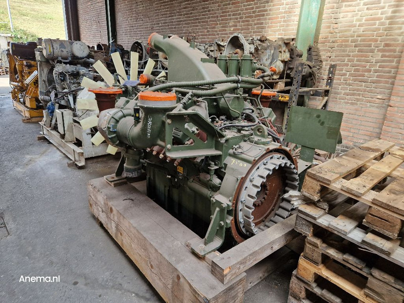 MTU (MERCEDES-BENZ) 12V 2000 - Moottori: kuva MTU (MERCEDES-BENZ) 12V 2000 - Moottori MTU (MERCEDES-BENZ) 12V 2000 - Moottori: kuva MTU (MERCEDES-BENZ) 12V 2000 - Moottori