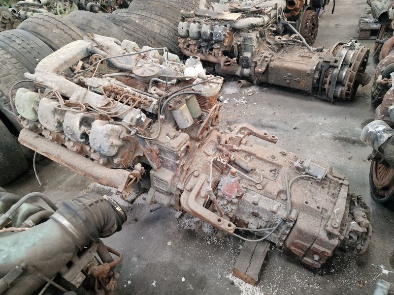 Mercedes-Benz OM402 - Moottori: kuva Mercedes-Benz OM402 - Moottori Mercedes-Benz OM402 - Moottori: kuva Mercedes-Benz OM402 - Moottori