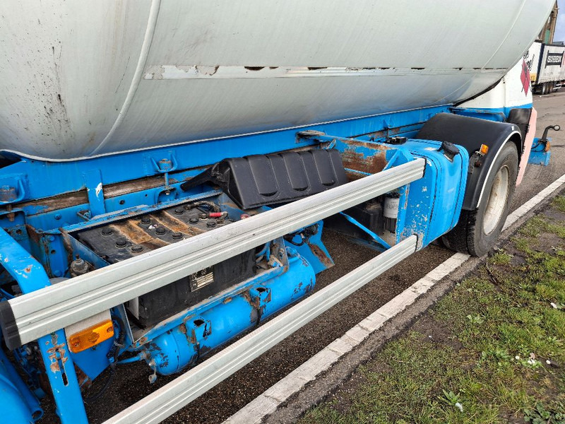 Renault MIDLUM 280DXI - Säiliöauto: kuva Renault MIDLUM 280DXI - Säiliöauto Renault MIDLUM 280DXI - Säiliöauto: kuva Renault MIDLUM 280DXI - Säiliöauto