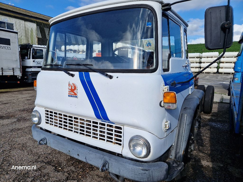 Bedford TK 1020 - Vetopöytäauto: kuva Bedford TK 1020 - Vetopöytäauto Bedford TK 1020 - Vetopöytäauto: kuva Bedford TK 1020 - Vetopöytäauto