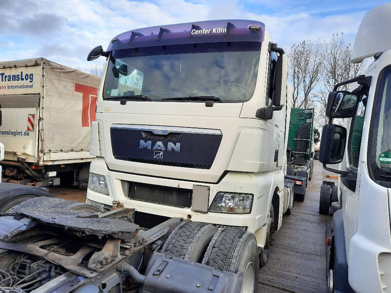 MAN TGX 18.400 - Vetopöytäauto: kuva MAN TGX 18.400 - Vetopöytäauto MAN TGX 18.400 - Vetopöytäauto: kuva MAN TGX 18.400 - Vetopöytäauto