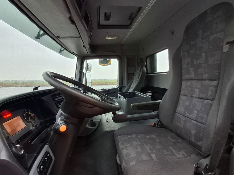 Mercedes-Benz ACTROS 2041 AS 4x4 - Vetopöytäauto: kuva Mercedes-Benz ACTROS 2041 AS 4x4 - Vetopöytäauto Mercedes-Benz ACTROS 2041 AS 4x4 - Vetopöytäauto: kuva Mercedes-Benz ACTROS 2041 AS 4x4 - Vetopöytäauto