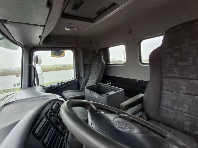 Mercedes-Benz ACTROS 2041 AS 4x4 - Vetopöytäauto: kuva Mercedes-Benz ACTROS 2041 AS 4x4 - Vetopöytäauto Mercedes-Benz ACTROS 2041 AS 4x4 - Vetopöytäauto: kuva Mercedes-Benz ACTROS 2041 AS 4x4 - Vetopöytäauto