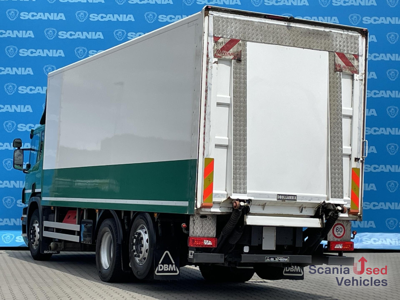 Umpikori kuorma-auto SCANIA P 320 DB6x2*4MNB RETARDER FULL AIR 8T TAIL LIFT 2T: kuva Umpikori kuorma-auto SCANIA P 320 DB6x2*4MNB RETARDER FULL AIR 8T TAIL LIFT 2T