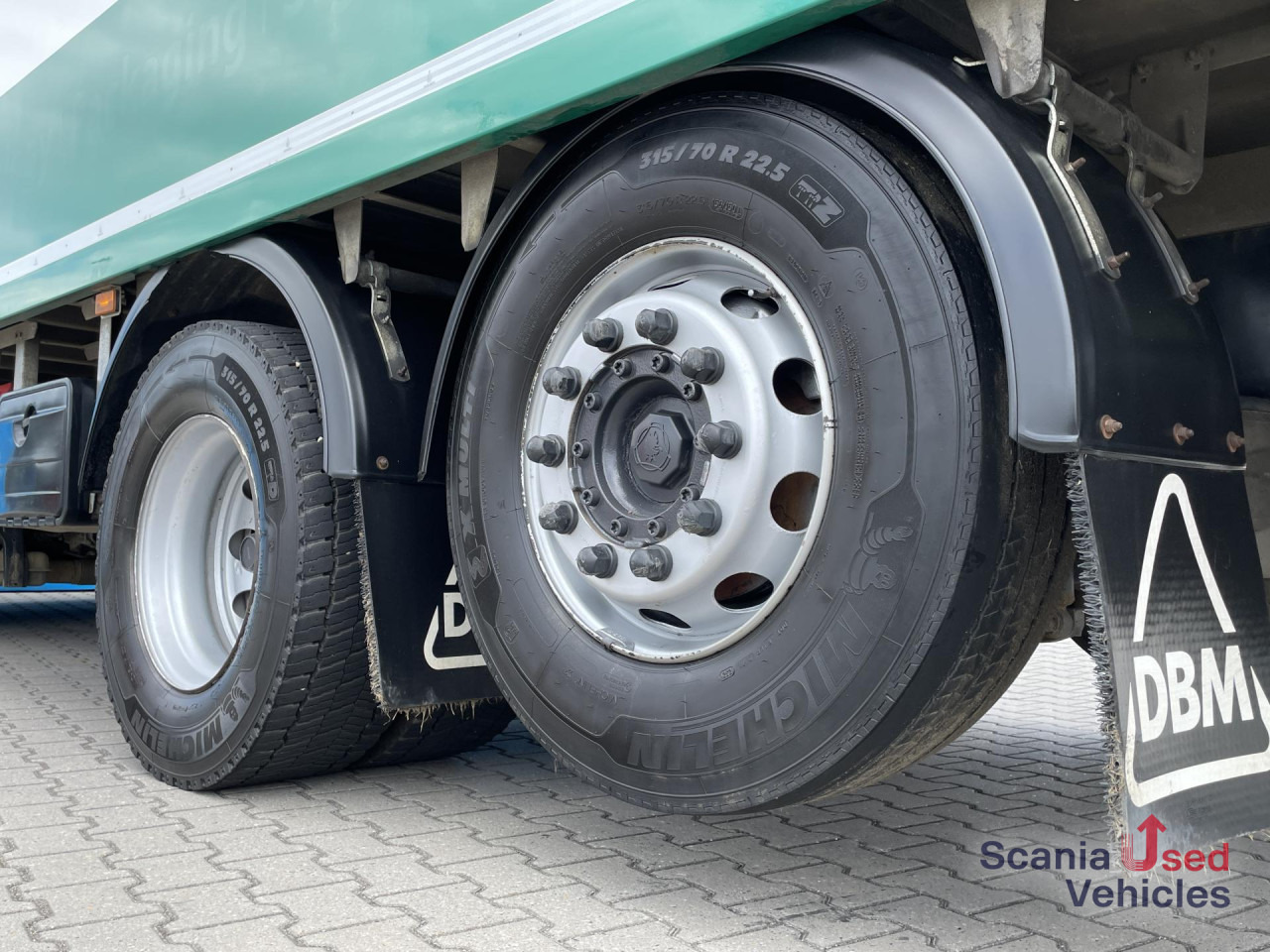 Umpikori kuorma-auto SCANIA P 320 DB6x2*4MNB RETARDER FULL AIR 8T TAIL LIFT 2T: kuva Umpikori kuorma-auto SCANIA P 320 DB6x2*4MNB RETARDER FULL AIR 8T TAIL LIFT 2T