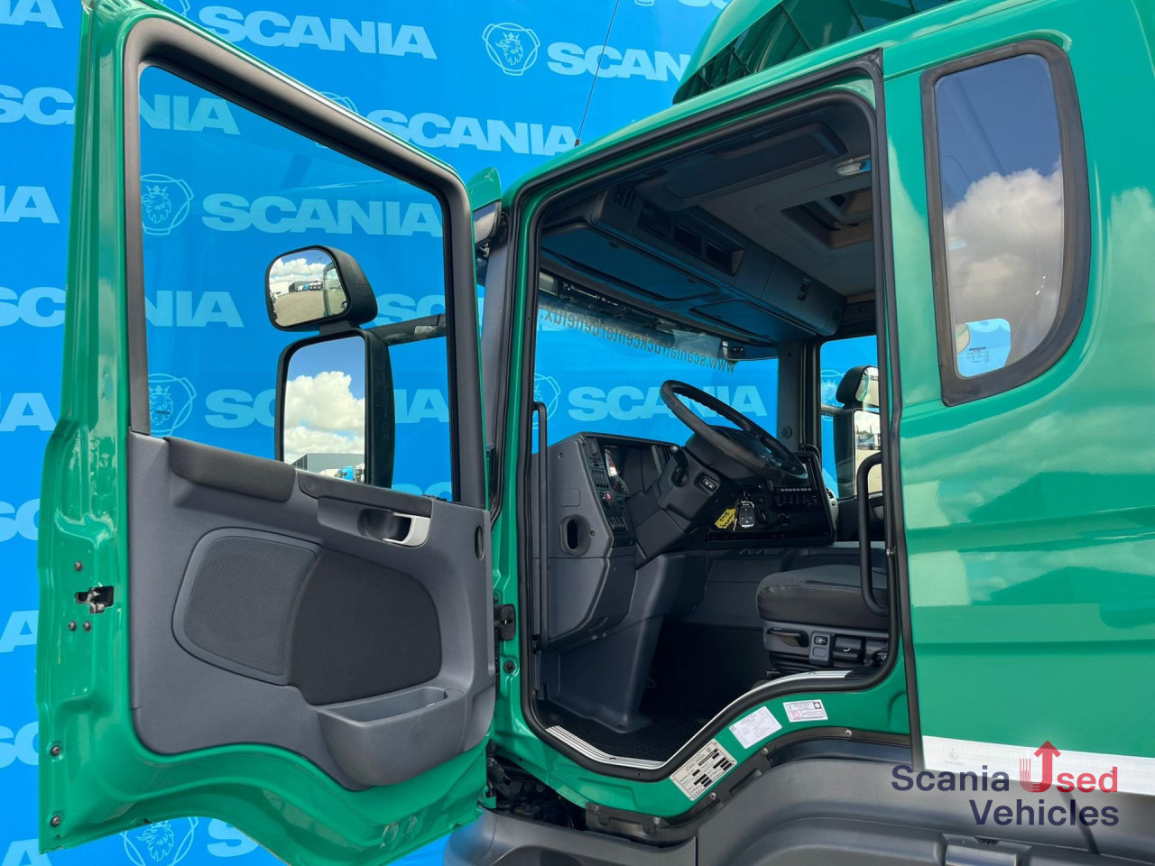 SCANIA P 320 DB6x2*4MNB RETARDER FULL AIR 8T TAIL LIFT 2T - Umpikori kuorma-auto: kuva SCANIA P 320 DB6x2*4MNB RETARDER FULL AIR 8T TAIL LIFT 2T - Umpikori kuorma-auto SCANIA P 320 DB6x2*4MNB RETARDER FULL AIR 8T TAIL LIFT 2T - Umpikori kuorma-auto: kuva SCANIA P 320 DB6x2*4MNB RETARDER FULL AIR 8T TAIL LIFT 2T - Umpikori kuorma-auto