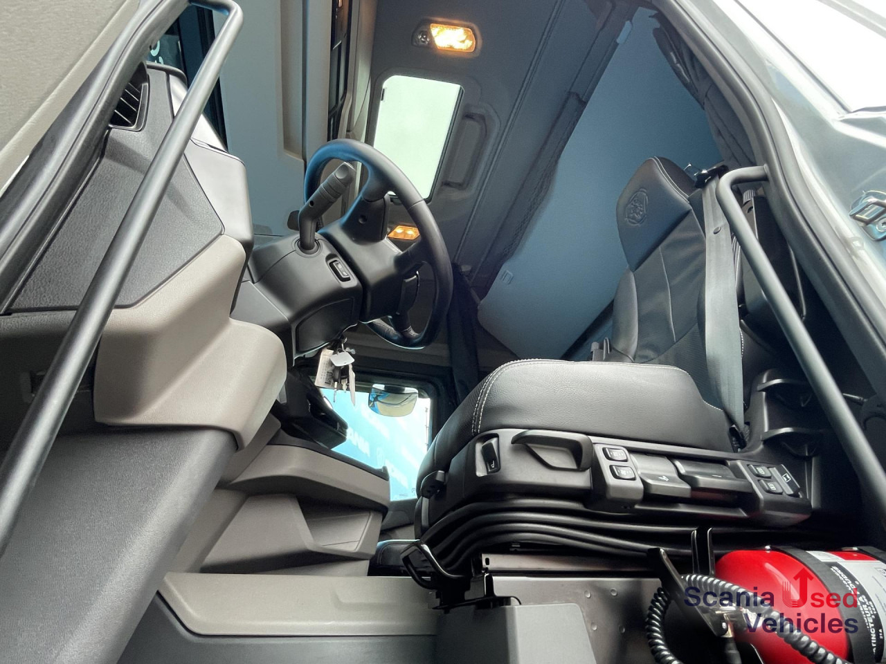 SCANIA R 460 A4x2EB MEGA RETARDER DIFF-L 48DKM SMART2 - Vetopöytäauto: kuva SCANIA R 460 A4x2EB MEGA RETARDER DIFF-L 48DKM SMART2 - Vetopöytäauto SCANIA R 460 A4x2EB MEGA RETARDER DIFF-L 48DKM SMART2 - Vetopöytäauto: kuva SCANIA R 460 A4x2EB MEGA RETARDER DIFF-L 48DKM SMART2 - Vetopöytäauto