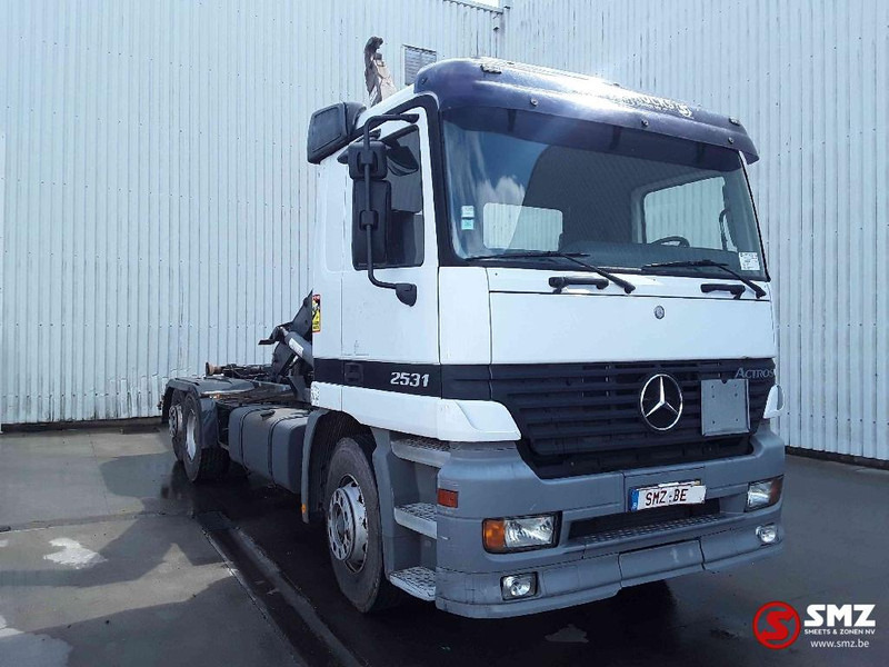 Mercedes-Benz Actros 2531 francais - Konttialus/ Vaihtokuormatilat kuorma-auto: kuva Mercedes-Benz Actros 2531 francais - Konttialus/ Vaihtokuormatilat kuorma-auto Mercedes-Benz Actros 2531 francais - Konttialus/ Vaihtokuormatilat kuorma-auto: kuva Mercedes-Benz Actros 2531 francais - Konttialus/ Vaihtokuormatilat kuorma-auto