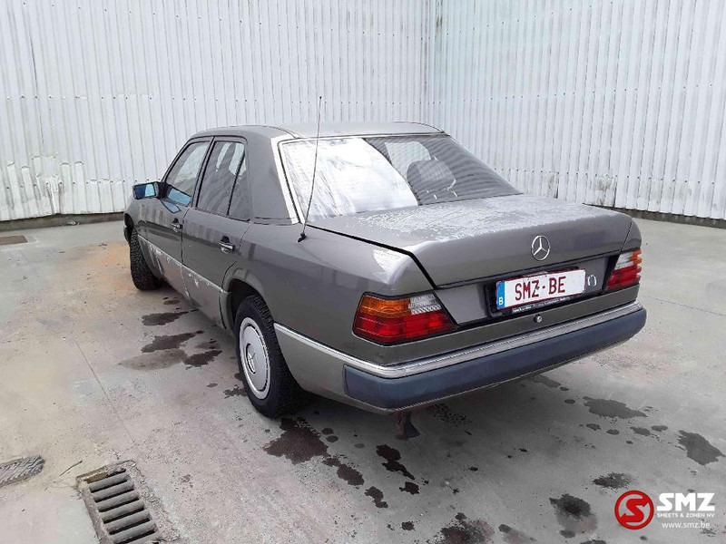 Henkilöauto Mercedes-Benz: kuva Henkilöauto Mercedes-Benz Henkilöauto Mercedes-Benz: kuva Henkilöauto Mercedes-Benz