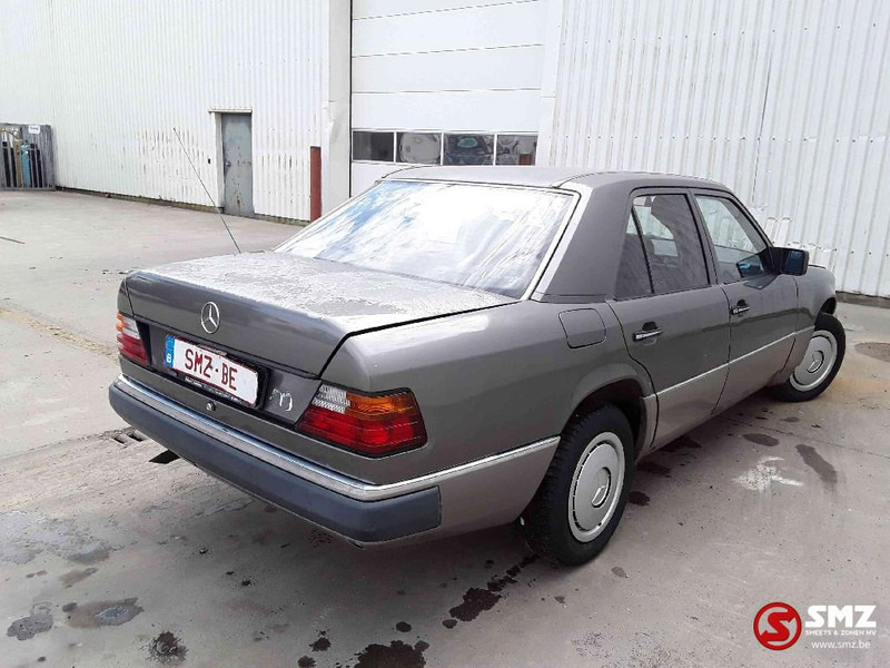 Henkilöauto Mercedes-Benz: kuva Henkilöauto Mercedes-Benz Henkilöauto Mercedes-Benz: kuva Henkilöauto Mercedes-Benz