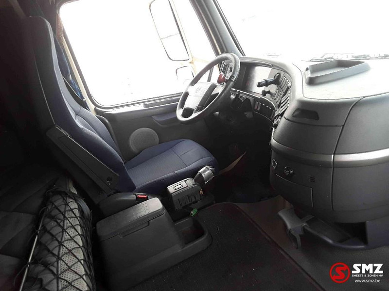 Interior photo 1: Vetopöytäauto Volvo FH 12 420 Globe Xl 780'km