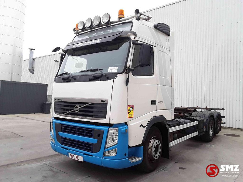 Volvo FH 420 6x2 - Konttialus/ Vaihtokuormatilat kuorma-auto: kuva Volvo FH 420 6x2 - Konttialus/ Vaihtokuormatilat kuorma-auto Volvo FH 420 6x2 - Konttialus/ Vaihtokuormatilat kuorma-auto: kuva Volvo FH 420 6x2 - Konttialus/ Vaihtokuormatilat kuorma-auto