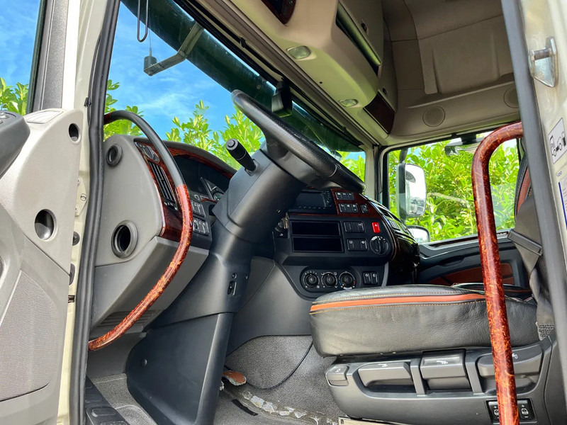 DAF XF 510 FT Euro6 - Vetopöytäauto: kuva DAF XF 510 FT Euro6 - Vetopöytäauto DAF XF 510 FT Euro6 - Vetopöytäauto: kuva DAF XF 510 FT Euro6 - Vetopöytäauto
