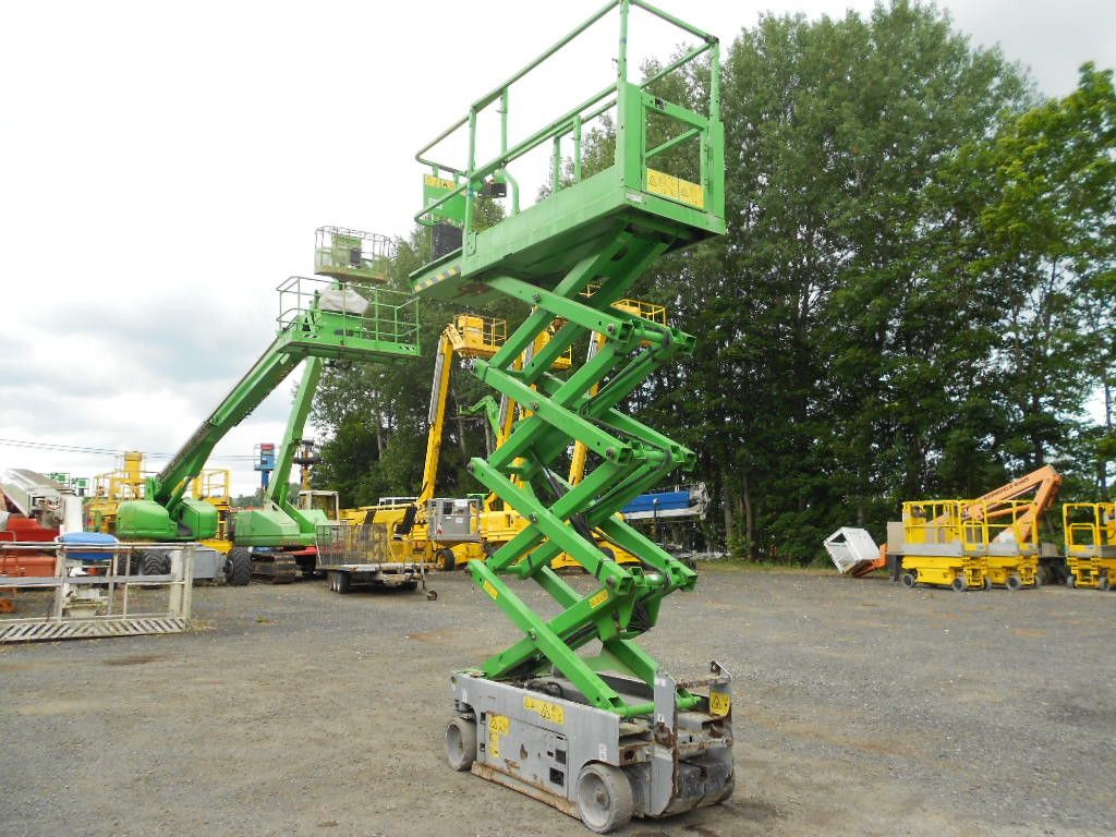 Genie GS 1932, Scherenarbeitsbühne Genie 8 m - Itsekulkevat henkilönostimet: kuva Genie GS 1932, Scherenarbeitsbühne Genie 8 m - Itsekulkevat henkilönostimet Genie GS 1932, Scherenarbeitsbühne Genie 8 m - Itsekulkevat henkilönostimet: kuva Genie GS 1932, Scherenarbeitsbühne Genie 8 m - Itsekulkevat henkilönostimet