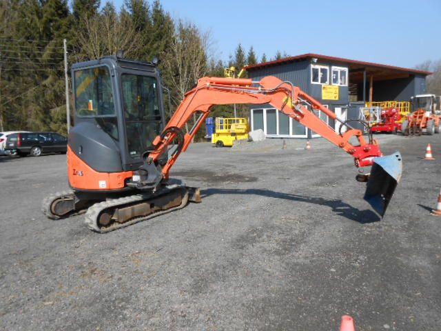 Hitachi ZX22U-2CLR , Powertilt - Minikuormaaja: kuva Hitachi ZX22U-2CLR , Powertilt - Minikuormaaja Hitachi ZX22U-2CLR , Powertilt - Minikuormaaja: kuva Hitachi ZX22U-2CLR , Powertilt - Minikuormaaja