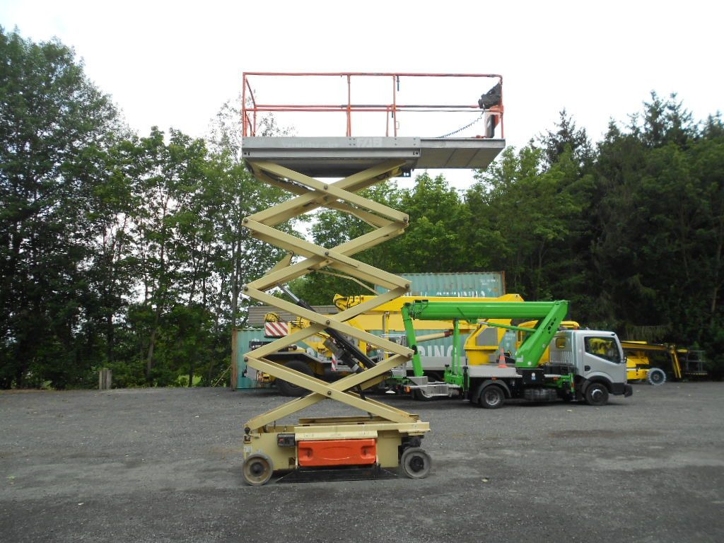 JLG JLG 3246, Scherenarbeitsbühne, 11,9 m - Saksilava: kuva JLG JLG 3246, Scherenarbeitsbühne, 11,9 m - Saksilava JLG JLG 3246, Scherenarbeitsbühne, 11,9 m - Saksilava: kuva JLG JLG 3246, Scherenarbeitsbühne, 11,9 m - Saksilava