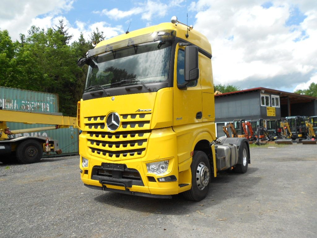 Mercedes-Benz AROCS 1845 - Vetopöytäauto: kuva Mercedes-Benz AROCS 1845 - Vetopöytäauto Mercedes-Benz AROCS 1845 - Vetopöytäauto: kuva Mercedes-Benz AROCS 1845 - Vetopöytäauto