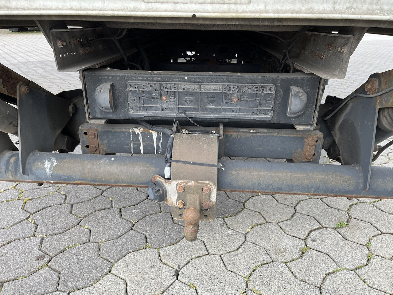 FUSO Canter 7C18 4x2 Ladebordwand Getriebeschaden - Pressukapelli tavara-auto: kuva FUSO Canter 7C18 4x2 Ladebordwand Getriebeschaden - Pressukapelli tavara-auto FUSO Canter 7C18 4x2 Ladebordwand Getriebeschaden - Pressukapelli tavara-auto: kuva FUSO Canter 7C18 4x2 Ladebordwand Getriebeschaden - Pressukapelli tavara-auto