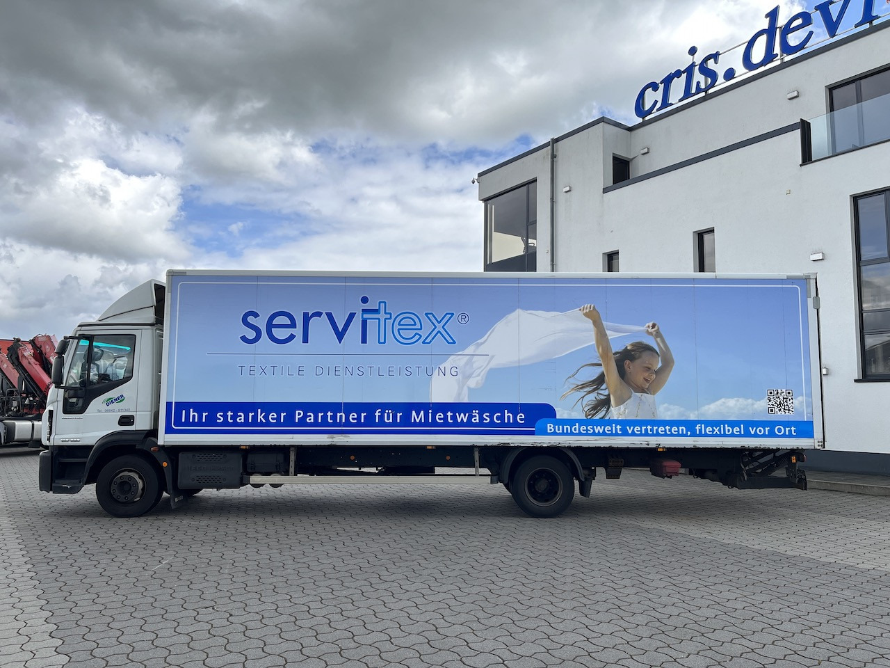 Iveco 120E25 Eurocargo 4x2 Koffer | Ladebordwand - Umpikori kuorma-auto: kuva Iveco 120E25 Eurocargo 4x2 Koffer | Ladebordwand - Umpikori kuorma-auto Iveco 120E25 Eurocargo 4x2 Koffer | Ladebordwand - Umpikori kuorma-auto: kuva Iveco 120E25 Eurocargo 4x2 Koffer | Ladebordwand - Umpikori kuorma-auto