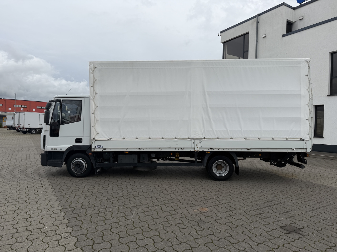 Iveco 75 E 180 4x2 LBW - Pressukapelli tavara-auto: kuva Iveco 75 E 180 4x2 LBW - Pressukapelli tavara-auto Iveco 75 E 180 4x2 LBW - Pressukapelli tavara-auto: kuva Iveco 75 E 180 4x2 LBW - Pressukapelli tavara-auto