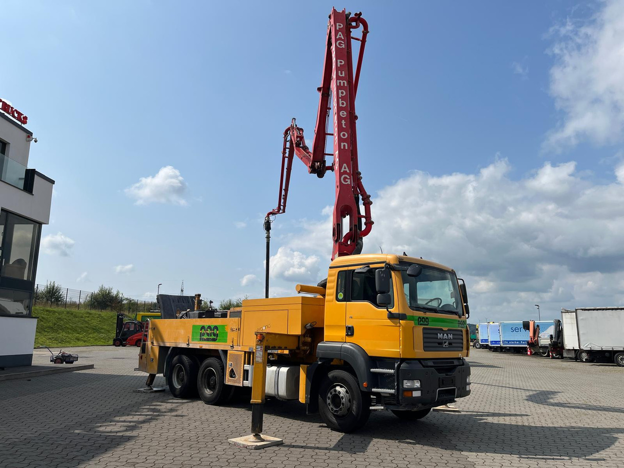 MAN 26.360 6x4 Putzmeister 24 m Hallenpumpe - Betonipumppuauto: kuva MAN 26.360 6x4 Putzmeister 24 m Hallenpumpe - Betonipumppuauto MAN 26.360 6x4 Putzmeister 24 m Hallenpumpe - Betonipumppuauto: kuva MAN 26.360 6x4 Putzmeister 24 m Hallenpumpe - Betonipumppuauto