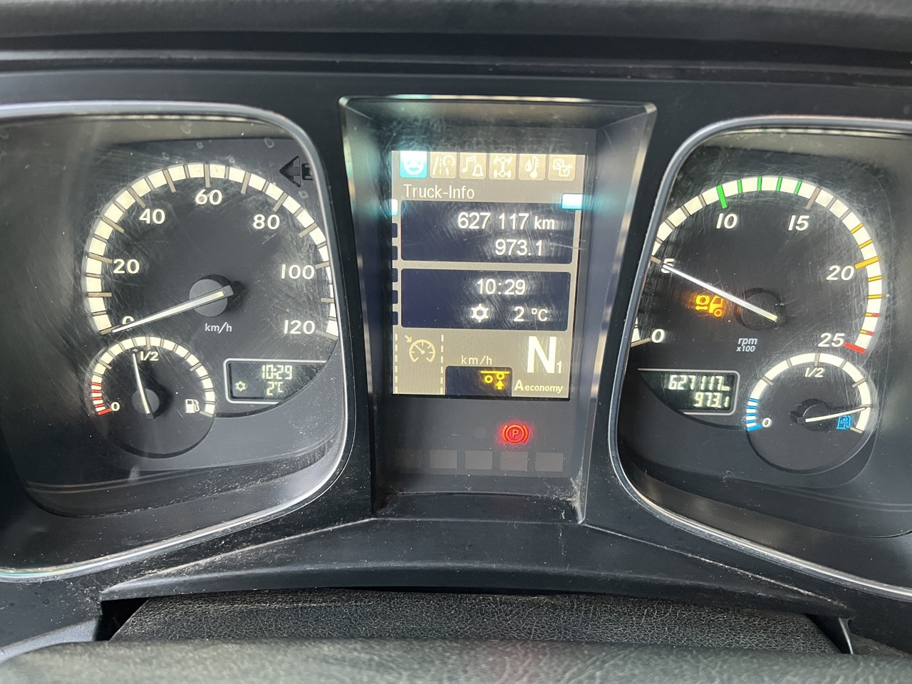 Mercedes-Benz Actros 2745 6x2 Gergen 21 70 Abrollkipper - Koukkulava kuorma-auto: kuva Mercedes-Benz Actros 2745 6x2 Gergen 21 70 Abrollkipper - Koukkulava kuorma-auto Mercedes-Benz Actros 2745 6x2 Gergen 21 70 Abrollkipper - Koukkulava kuorma-auto: kuva Mercedes-Benz Actros 2745 6x2 Gergen 21 70 Abrollkipper - Koukkulava kuorma-auto