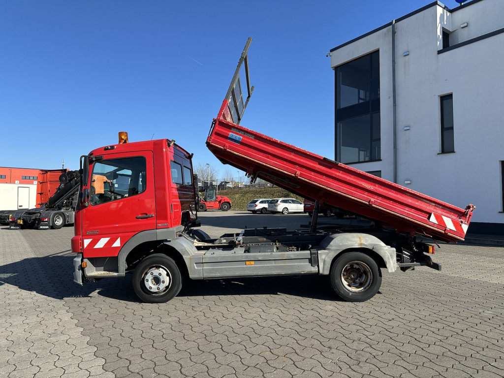 Mercedes-Benz Atego 822 4x2 Meiller Dreiseitenkipper AHK - Kippiauto kuorma-auto: kuva Mercedes-Benz Atego 822 4x2 Meiller Dreiseitenkipper AHK - Kippiauto kuorma-auto Mercedes-Benz Atego 822 4x2 Meiller Dreiseitenkipper AHK - Kippiauto kuorma-auto: kuva Mercedes-Benz Atego 822 4x2 Meiller Dreiseitenkipper AHK - Kippiauto kuorma-auto
