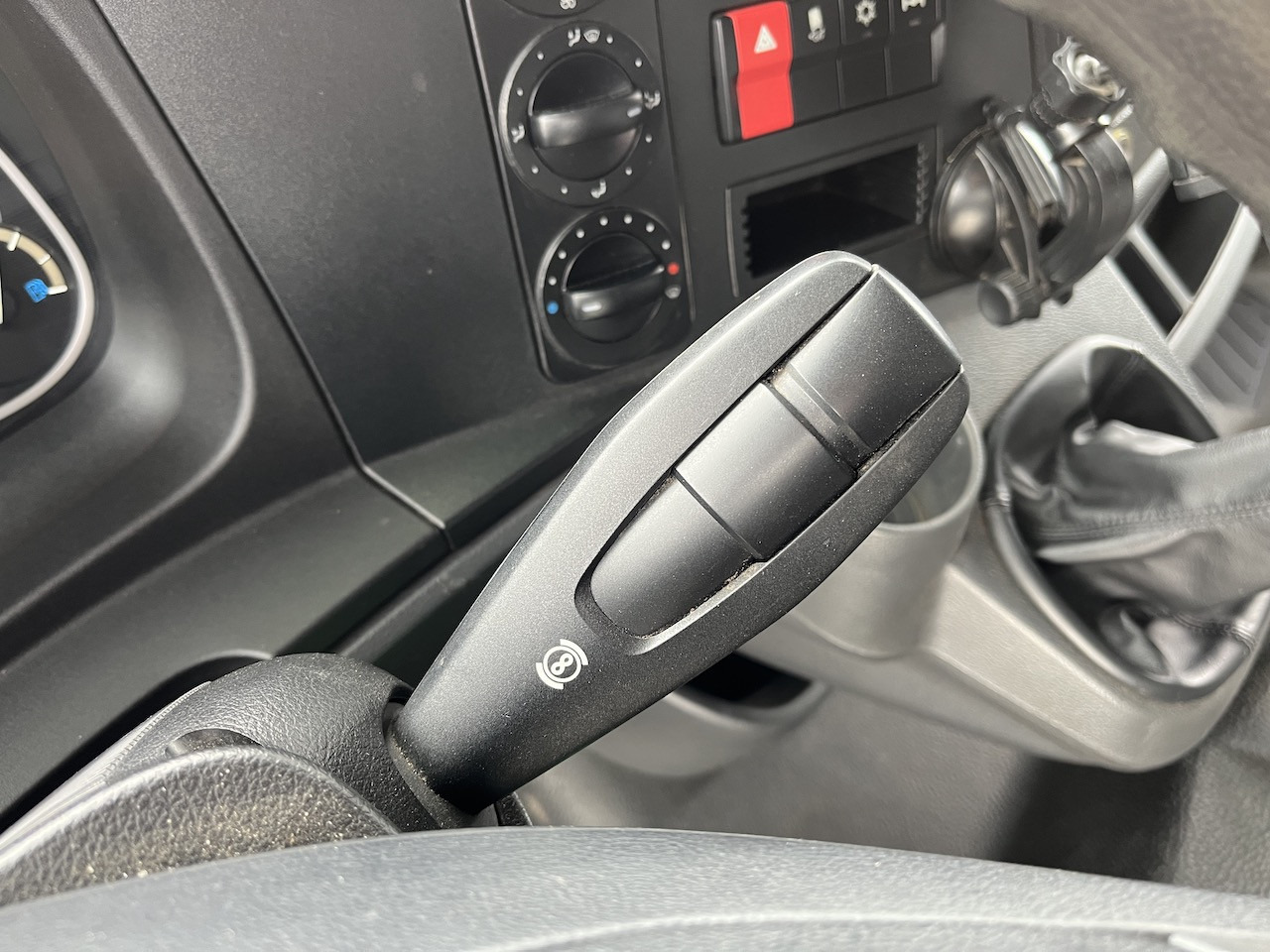 Mercedes-Benz Atego 823 4x2 AHK Hebezug Seilzug Brennholz - Avolava pakettiauto: kuva Mercedes-Benz Atego 823 4x2 AHK Hebezug Seilzug Brennholz - Avolava pakettiauto Mercedes-Benz Atego 823 4x2 AHK Hebezug Seilzug Brennholz - Avolava pakettiauto: kuva Mercedes-Benz Atego 823 4x2 AHK Hebezug Seilzug Brennholz - Avolava pakettiauto