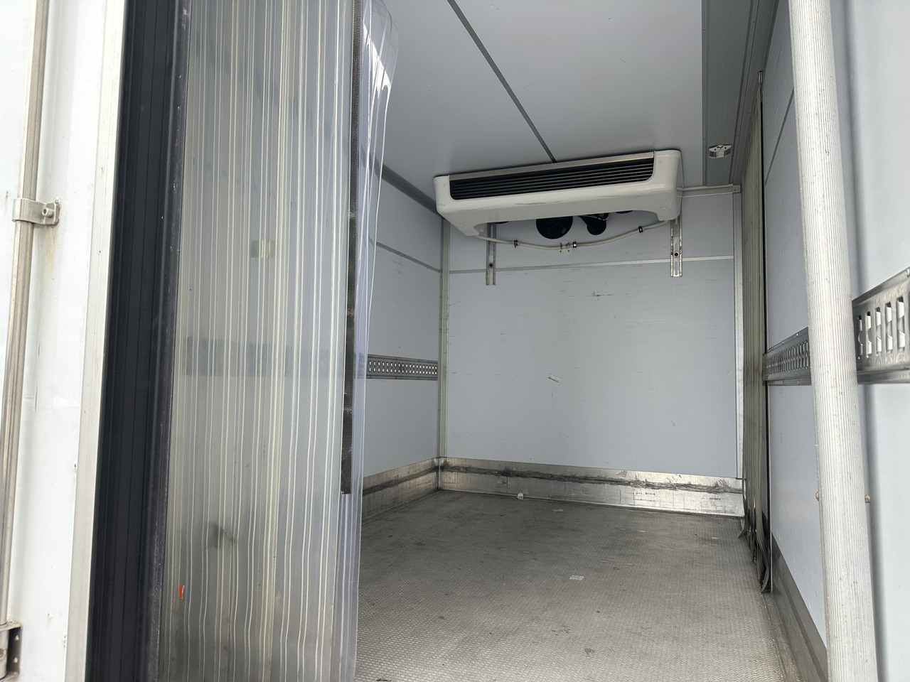 Mercedes-Benz Sprinter 317 CDI Thermoking -20 ATP Klima BT - Kylmäauto: kuva Mercedes-Benz Sprinter 317 CDI Thermoking -20 ATP Klima BT - Kylmäauto Mercedes-Benz Sprinter 317 CDI Thermoking -20 ATP Klima BT - Kylmäauto: kuva Mercedes-Benz Sprinter 317 CDI Thermoking -20 ATP Klima BT - Kylmäauto