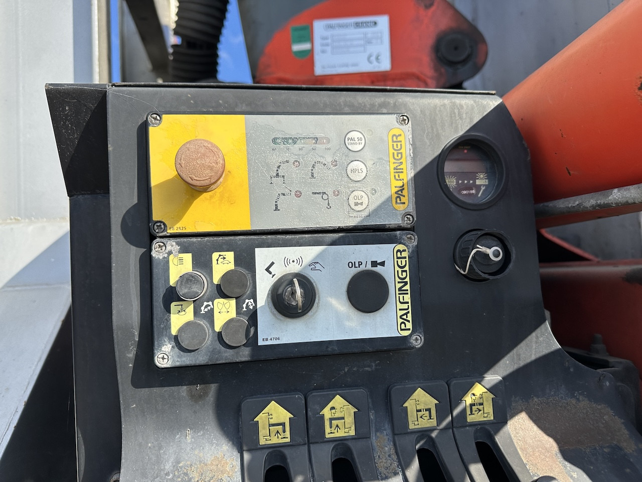Palfinger Glas Kran Mulde PK 16502 - Koukkulava kuorma-auto, Nosturiauto: kuva Palfinger Glas Kran Mulde PK 16502 - Koukkulava kuorma-auto, Nosturiauto Palfinger Glas Kran Mulde PK 16502 - Koukkulava kuorma-auto, Nosturiauto: kuva Palfinger Glas Kran Mulde PK 16502 - Koukkulava kuorma-auto, Nosturiauto