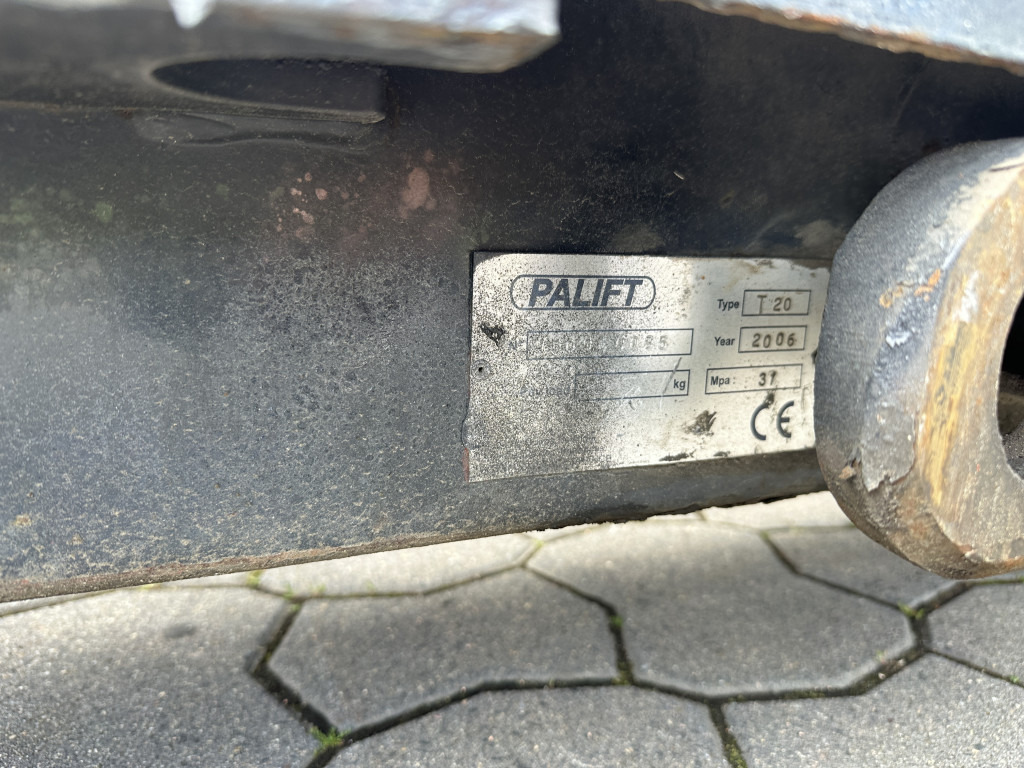 Palfinger PALIFT T 20Schub Knick Abrollkipper - Koukkulava kuorma-auto: kuva Palfinger PALIFT T 20Schub Knick Abrollkipper - Koukkulava kuorma-auto Palfinger PALIFT T 20Schub Knick Abrollkipper - Koukkulava kuorma-auto: kuva Palfinger PALIFT T 20Schub Knick Abrollkipper - Koukkulava kuorma-auto