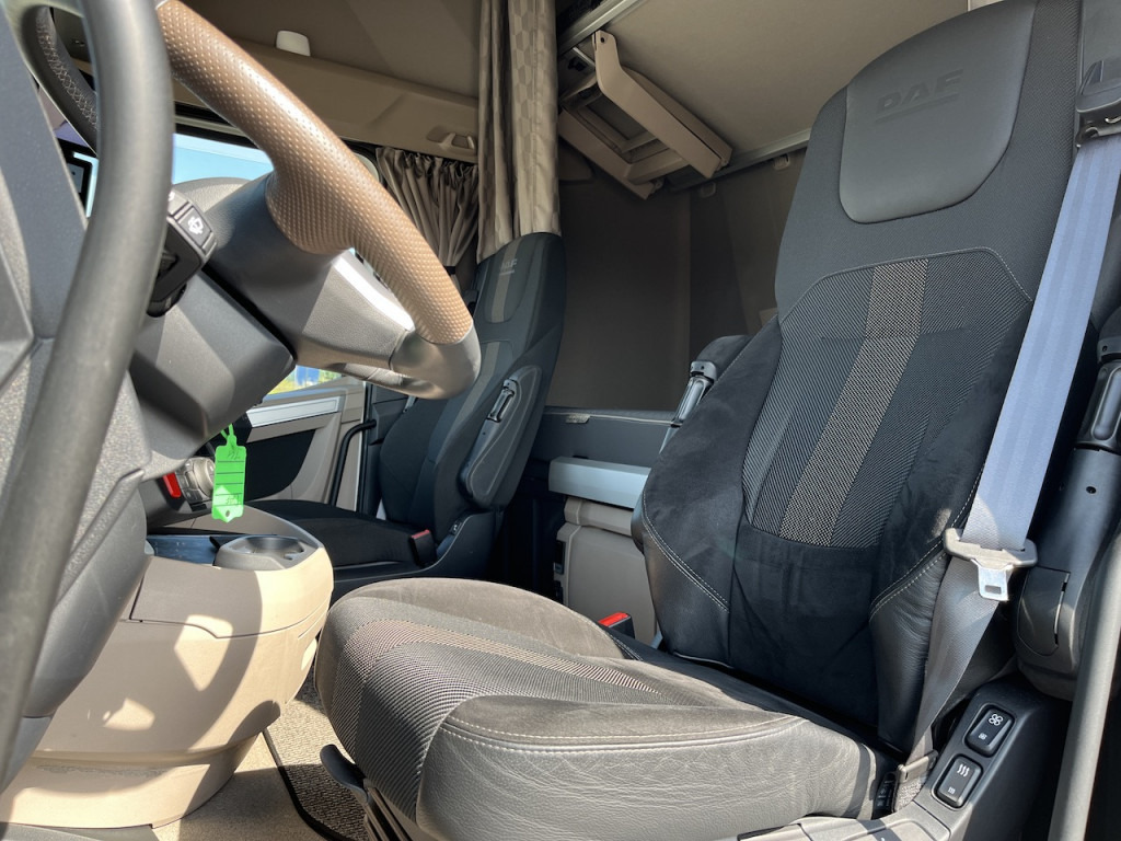 Daf XG+ 480 FT 4x2 Sattelzugmaschine ADR - Vetopöytäauto: kuva Daf XG+ 480 FT 4x2 Sattelzugmaschine ADR - Vetopöytäauto Daf XG+ 480 FT 4x2 Sattelzugmaschine ADR - Vetopöytäauto: kuva Daf XG+ 480 FT 4x2 Sattelzugmaschine ADR - Vetopöytäauto