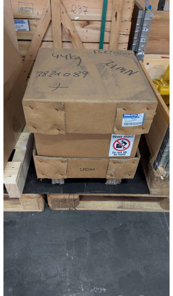 Komatsu D65PX-15 - HYDRAULIC MOTOR ASSY - 708-7L-00040 - Puskutraktori: kuva Komatsu D65PX-15 - HYDRAULIC MOTOR ASSY - 708-7L-00040 - Puskutraktori Komatsu D65PX-15 - HYDRAULIC MOTOR ASSY - 708-7L-00040 - Puskutraktori: kuva Komatsu D65PX-15 - HYDRAULIC MOTOR ASSY - 708-7L-00040 - Puskutraktori