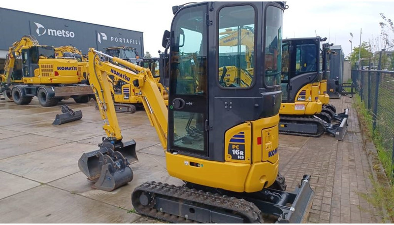 Komatsu PC16R-3HS - Minikuormaaja: kuva Komatsu PC16R-3HS - Minikuormaaja Komatsu PC16R-3HS - Minikuormaaja: kuva Komatsu PC16R-3HS - Minikuormaaja