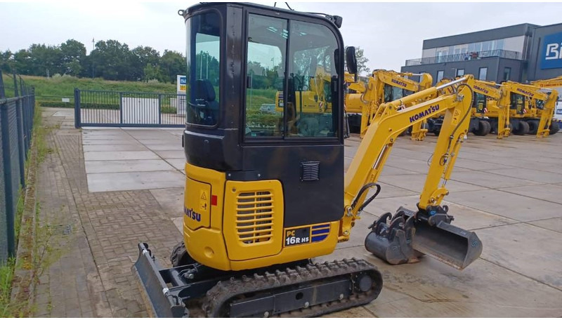 Komatsu PC16R-3HS - Minikuormaaja: kuva Komatsu PC16R-3HS - Minikuormaaja Komatsu PC16R-3HS - Minikuormaaja: kuva Komatsu PC16R-3HS - Minikuormaaja