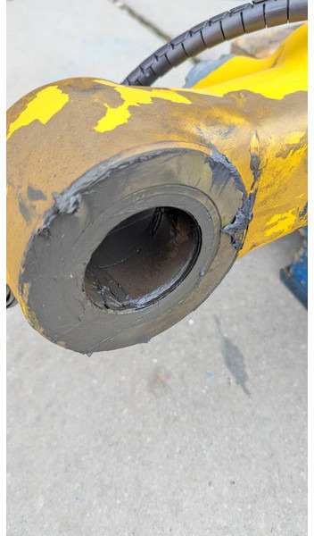 Komatsu PC210LC-10 / -11 - BUCKET CYLINDER - 707-E1-01300 - Telakaivukone: kuva Komatsu PC210LC-10 / -11 - BUCKET CYLINDER - 707-E1-01300 - Telakaivukone Komatsu PC210LC-10 / -11 - BUCKET CYLINDER - 707-E1-01300 - Telakaivukone: kuva Komatsu PC210LC-10 / -11 - BUCKET CYLINDER - 707-E1-01300 - Telakaivukone