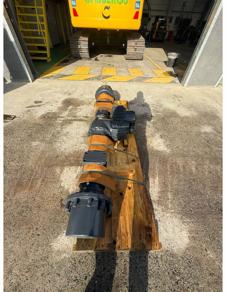 Komatsu PW140-7 REAR AXLE ASSEMBLY 20E-22-32000 - Akseli ja osat - Rakennuskoneet: kuva Komatsu PW140-7 REAR AXLE ASSEMBLY 20E-22-32000 - Akseli ja osat - Rakennuskoneet Komatsu PW140-7 REAR AXLE ASSEMBLY 20E-22-32000 - Akseli ja osat - Rakennuskoneet: kuva Komatsu PW140-7 REAR AXLE ASSEMBLY 20E-22-32000 - Akseli ja osat - Rakennuskoneet