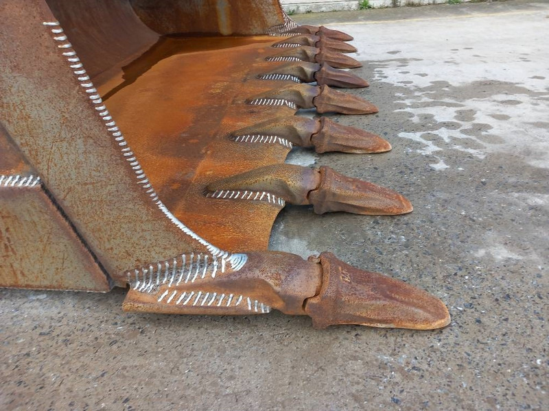 Komatsu WA500-7 - Pyöräkuormaaja: kuva Komatsu WA500-7 - Pyöräkuormaaja Komatsu WA500-7 - Pyöräkuormaaja: kuva Komatsu WA500-7 - Pyöräkuormaaja