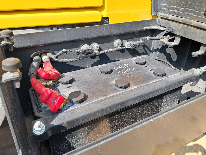 Komatsu WA500-8E0 - Pyöräkuormaaja: kuva Komatsu WA500-8E0 - Pyöräkuormaaja Komatsu WA500-8E0 - Pyöräkuormaaja: kuva Komatsu WA500-8E0 - Pyöräkuormaaja