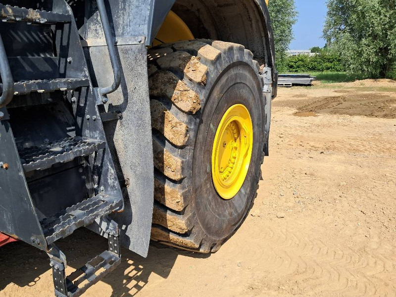 Komatsu WA500-8E0 - Pyöräkuormaaja: kuva Komatsu WA500-8E0 - Pyöräkuormaaja Komatsu WA500-8E0 - Pyöräkuormaaja: kuva Komatsu WA500-8E0 - Pyöräkuormaaja