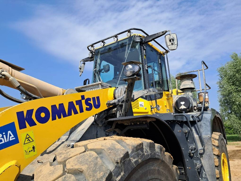 Komatsu WA500-8E0 - Pyöräkuormaaja: kuva Komatsu WA500-8E0 - Pyöräkuormaaja Komatsu WA500-8E0 - Pyöräkuormaaja: kuva Komatsu WA500-8E0 - Pyöräkuormaaja