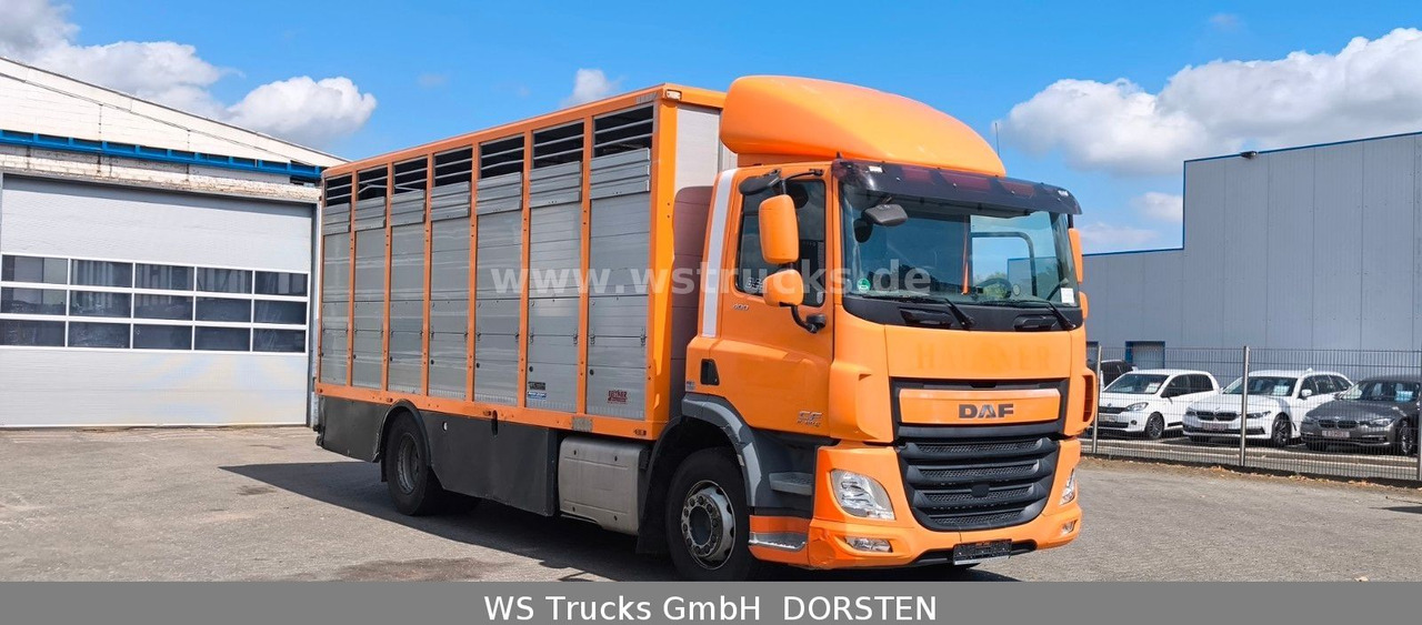 DAF CF 400 Menke Einstock Viehtransporter - Hevosauto: kuva DAF CF 400 Menke Einstock Viehtransporter - Hevosauto DAF CF 400 Menke Einstock Viehtransporter - Hevosauto: kuva DAF CF 400 Menke Einstock Viehtransporter - Hevosauto