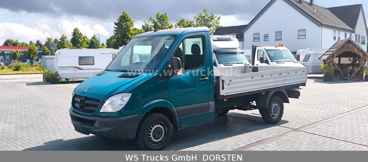 Mercedes-Benz Sprinter II Pritsche215 CDI - Avolava pakettiauto: kuva Mercedes-Benz Sprinter II Pritsche215 CDI - Avolava pakettiauto Mercedes-Benz Sprinter II Pritsche215 CDI - Avolava pakettiauto: kuva Mercedes-Benz Sprinter II Pritsche215 CDI - Avolava pakettiauto