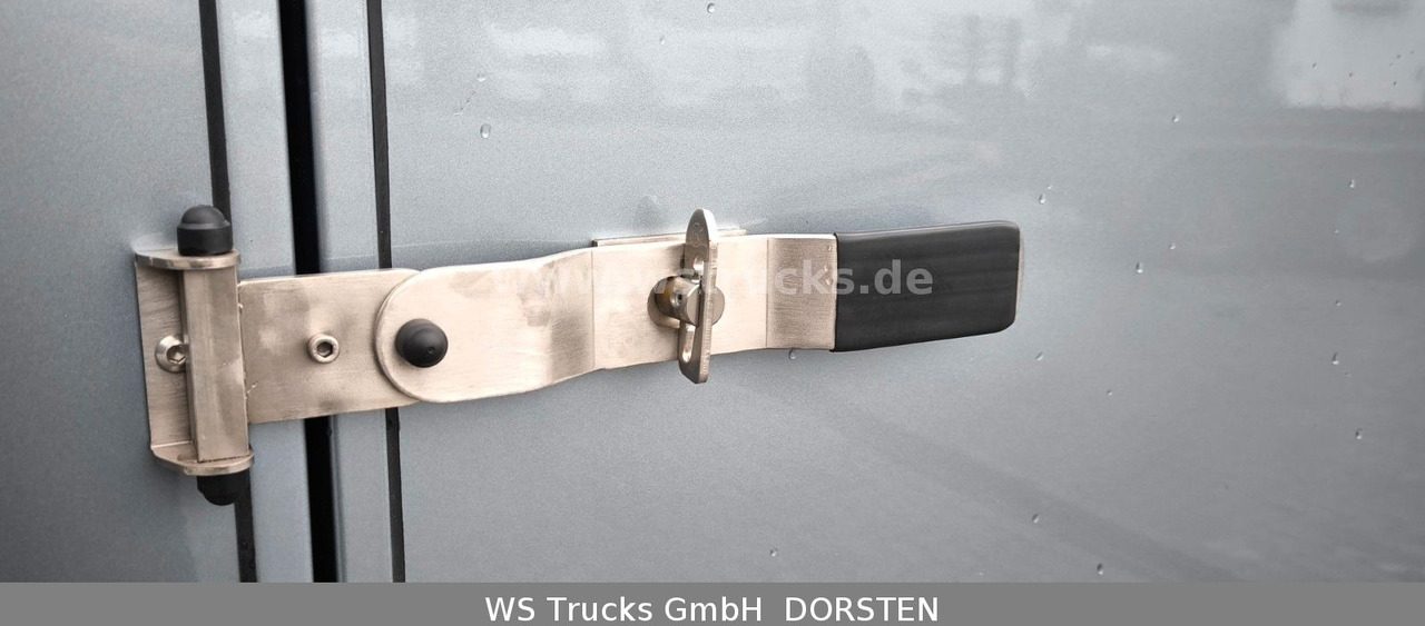 Hevosauto Renault Master 3 Sitze VollLeder Hengstausstattung: kuva Hevosauto Renault Master 3 Sitze VollLeder Hengstausstattung