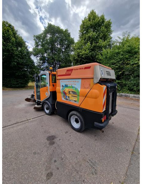Bucher Kehrmaschine BUCHER-GUYER Kehrmaschine EG 4.500 kg Diesel Topzustand - Lakaisukone teollisuuteen: kuva Bucher Kehrmaschine BUCHER-GUYER Kehrmaschine EG 4.500 kg Diesel Topzustand - Lakaisukone teollisuuteen Bucher Kehrmaschine BUCHER-GUYER Kehrmaschine EG 4.500 kg Diesel Topzustand - Lakaisukone teollisuuteen: kuva Bucher Kehrmaschine BUCHER-GUYER Kehrmaschine EG 4.500 kg Diesel Topzustand - Lakaisukone teollisuuteen