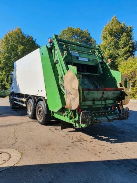 Iveco 260S 42 WAAGE 5 m³ Zöller Medium XXL 24 Umleerer - Roska-auto: kuva Iveco 260S 42 WAAGE 5 m³ Zöller Medium XXL 24 Umleerer - Roska-auto Iveco 260S 42 WAAGE 5 m³ Zöller Medium XXL 24 Umleerer - Roska-auto: kuva Iveco 260S 42 WAAGE 5 m³ Zöller Medium XXL 24 Umleerer - Roska-auto