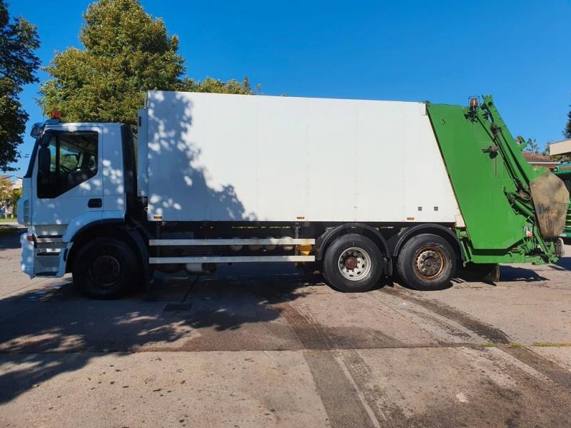 Iveco 260S 42 WAAGE 5 m³ Zöller Medium XXL 24 Umleerer - Roska-auto: kuva Iveco 260S 42 WAAGE 5 m³ Zöller Medium XXL 24 Umleerer - Roska-auto Iveco 260S 42 WAAGE 5 m³ Zöller Medium XXL 24 Umleerer - Roska-auto: kuva Iveco 260S 42 WAAGE 5 m³ Zöller Medium XXL 24 Umleerer - Roska-auto