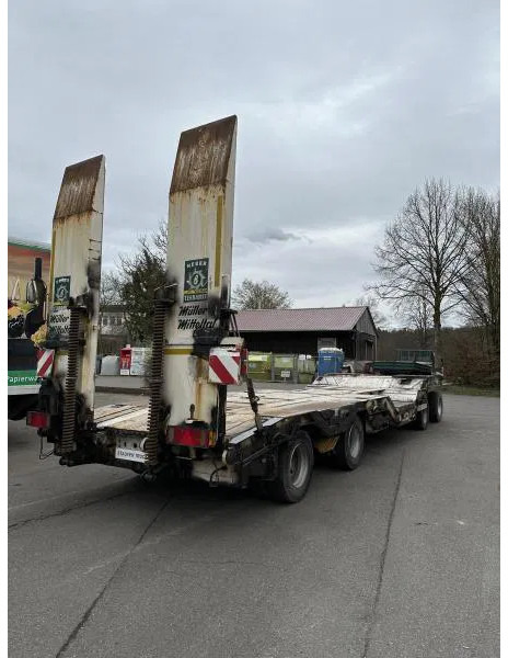 Müller-Mitteltal T4 4-Achs Tieflader Radmulden luftgefedert T4 4-Achs Tieflader Radmulden luftgefedert - Apuvaunu perävaunu: kuva Müller-Mitteltal T4 4-Achs Tieflader Radmulden luftgefedert T4 4-Achs Tieflader Radmulden luftgefedert - Apuvaunu perävaunu Müller-Mitteltal T4 4-Achs Tieflader Radmulden luftgefedert T4 4-Achs Tieflader Radmulden luftgefedert - Apuvaunu perävaunu: kuva Müller-Mitteltal T4 4-Achs Tieflader Radmulden luftgefedert T4 4-Achs Tieflader Radmulden luftgefedert - Apuvaunu perävaunu