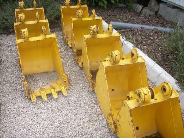 HYUNDAI R28-7 - 450MM - Kaivinkoneen kauha: kuva HYUNDAI R28-7 - 450MM - Kaivinkoneen kauha HYUNDAI R28-7 - 450MM - Kaivinkoneen kauha: kuva HYUNDAI R28-7 - 450MM - Kaivinkoneen kauha